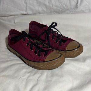 Converse Low Top Sneakers Classic Style